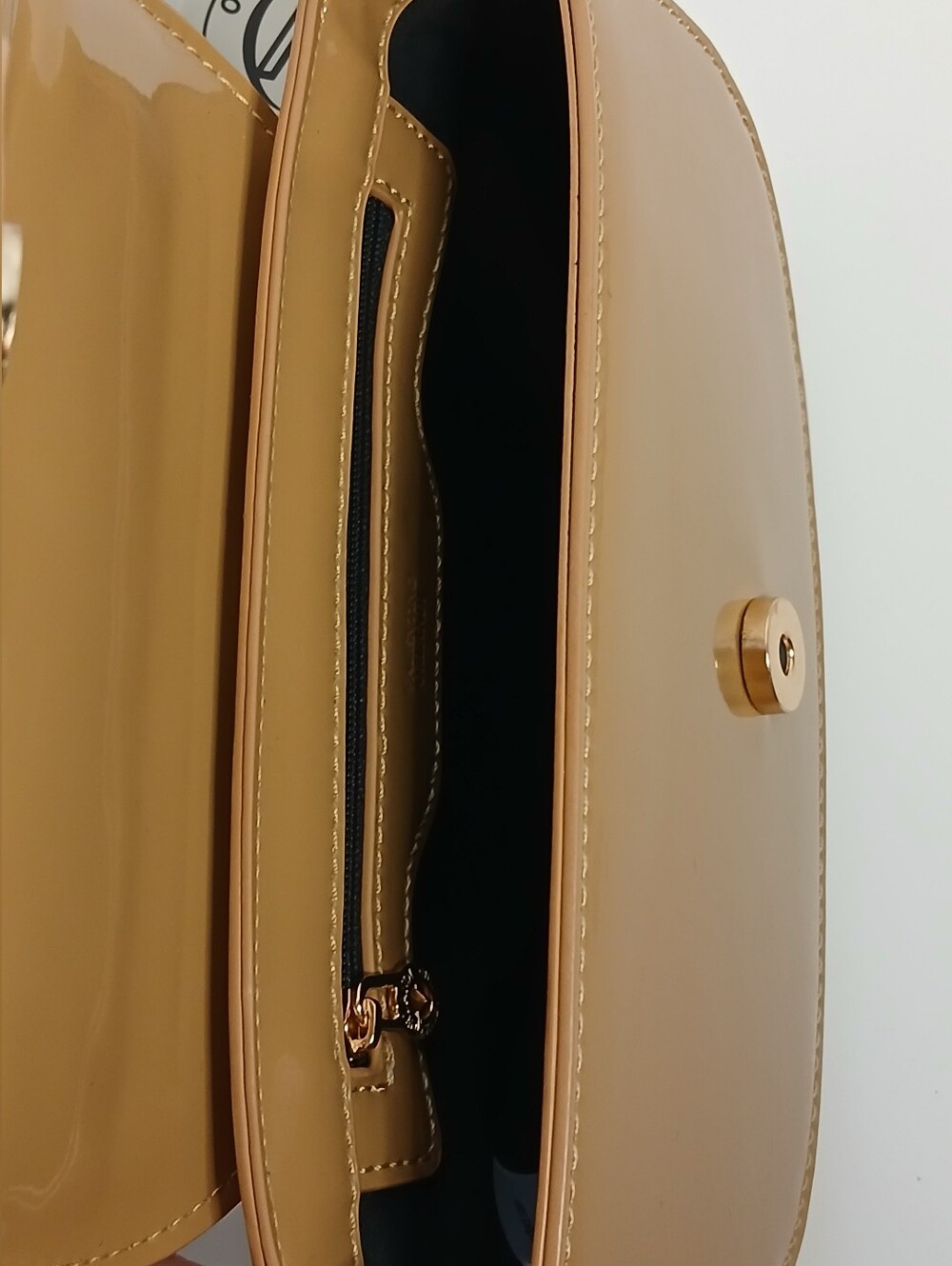 Valentino Orlandi Patent Leather Shoulder Bag Taupe Brand New With Tags - Picture 9 of 17